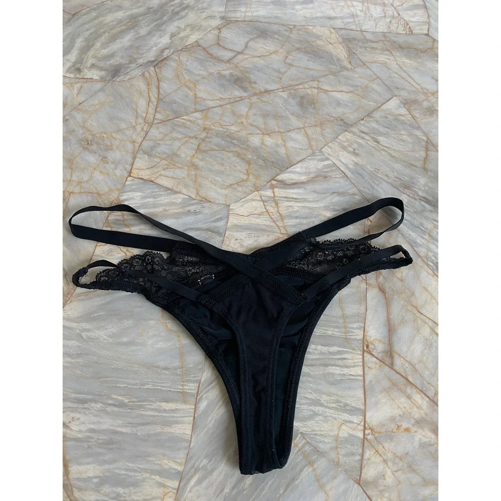 Victoria's Secret Black Strappy Lace Thong Panty  Caged Straps XS